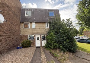 Property for Auction in London - 143 Copenhagen Close, Luton, Bedfordshire, LU3 3TG