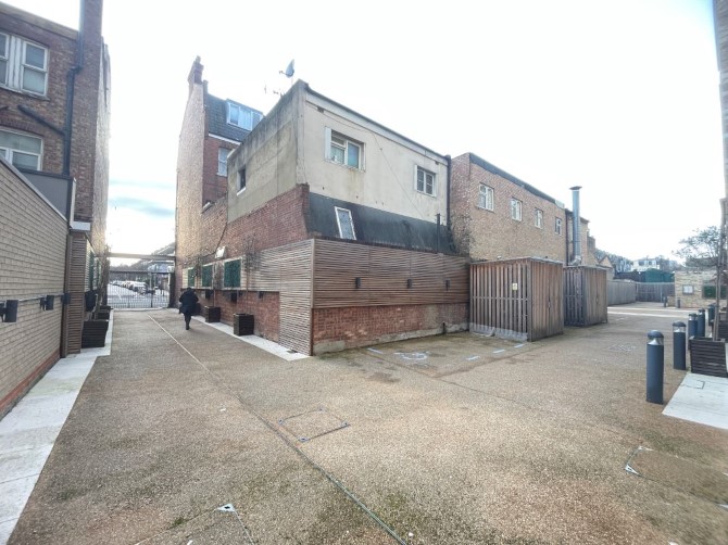 Lot Image