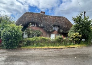 Property for Auction in Sussex & Hampshire - Old Post Office, Longstock, Stockbridge, Hampshire, SO20 6DR