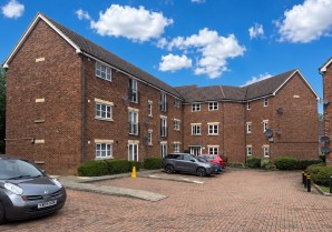 Property for Auction in London - 36 Otterburn Crescent, Oakhill, Milton Keynes, Buckinghamshire, MK5 6LX