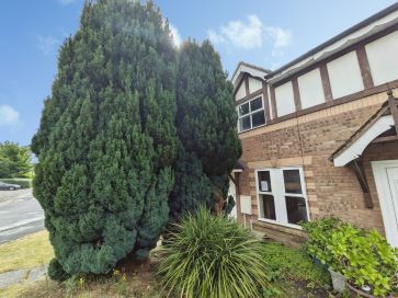 Property for Auction in Coventry & Warwickshire - 14, Morton Gardens, Rugby, Warwickshire CV21 3TG