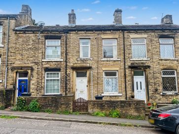 Property for Auction in Manchester - 22 Clifton Common, Brighouse, West Yorkshire, HD6 1QW