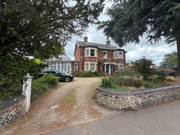 Property for Auction in East Anglia - 49 Norwich Road, Dereham, Norfolk NR20 3AS