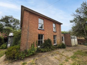 Property for Auction in East Anglia - Ivy House, Norwich Road, Stibbard, Fakenham, Norfolk NR21 0EF