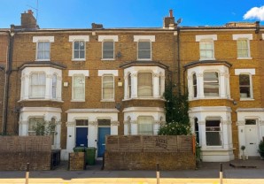 Property for Auction in London - Flat C, 51 Wood Lane, Shepherds Bush, London, W12 7DP