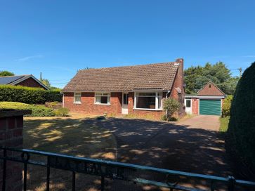 Property for Auction in East Anglia - 8 Tunneys Lane, Ditchingham, Bungay, Norfolk NR35 2RQ