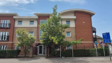 Property for Auction in Bedfordshire and Buckinghamshire - Flat 45, Connaught Heights, Uxbridge Road, Uxbridge, London UB10 0NT
