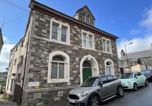 Property for Auction in London - Flat 5 Brotherhood Hall, 2 Wooda Road, Launceston, Cornwall, PL15 8BJ