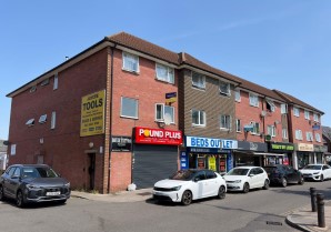 Property for Auction in London - 5 Oak Tree Court, 523 Yeading Lane, Northolt, Middlesex, UB5 6LX