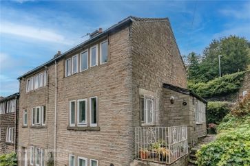 Property for Auction in Manchester - 35 Wool Road, Dobcross, Saddleworth, OL3 5NS