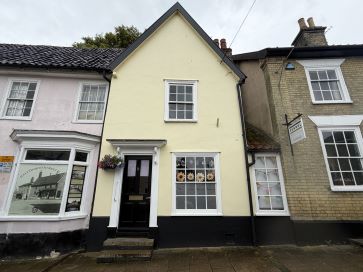 Property for Auction in East Anglia - 5A Market Place, Halesworth, Suffolk IP19 8BA