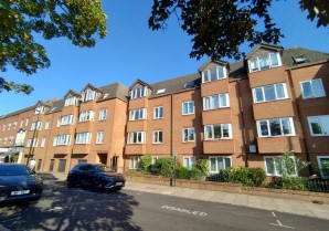 Property for Auction in London - Flat 26 Lutyens Lodge, 523 Uxbridge Road, Pinner, Middlesex, HA5 4JX