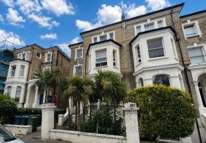 Property for Auction in London - Flat C, 43 St. James' Road, Surbiton, Surrey, KT6 4QN