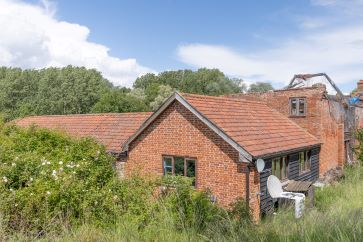 Property for Auction in East Anglia - Hollybush Barn, Thwaite Road, Ditchingham, Bungay, Norfolk NR35 2RX