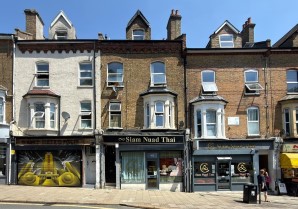 Property for Auction in London - Flat D, 49 High Street, Penge, London, SE20 7HW