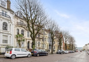 Property for Auction in Sussex & Hampshire - Flat 14 Dunblair Court, 43-44 Upper Rock Gardens, Brighton, BN2 1QF