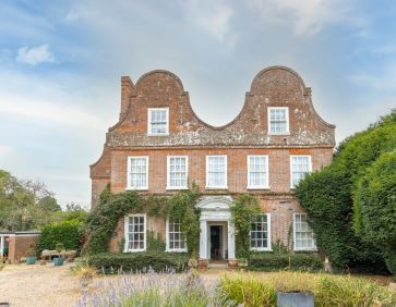 Property for Auction in East Anglia - Mangreen Hall North, Mangreen, Swardeston, Norwich, Norfolk NR14 8DD