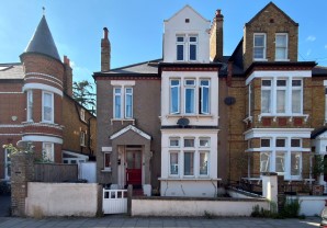 Property for Auction in London - 47C Barrow Road, Streatham Vale, London, SW16 5PE