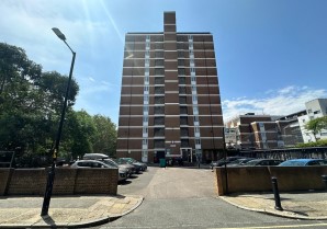 Property for Auction in London - Flat 41 Redman House, Lant Street, Southwark, London, SE1 1JU