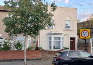 Property for Auction in London - Ground Floor Flat, 28 Bignold Road, Forest Gate, London, E7 0EX