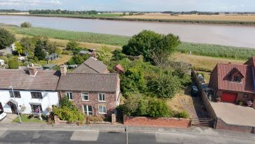 Property for Auction in Hull & East Yorkshire - Bank End, Reedness, Goole, East Yorkshire, DN14 8HG