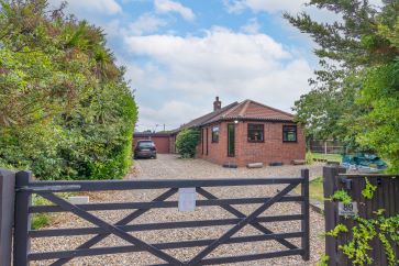 Property for Auction in East Anglia - Merrimoles, 89 Fakes Road, Hemsby, Great Yarmouth, Norfolk NR29 4JL