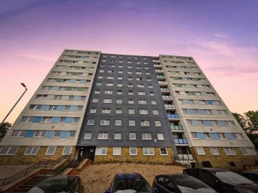 Property for Auction in Lincolnshire - 87 Bentley Court, Parkwood Rise, Keighley BD21 4RQ