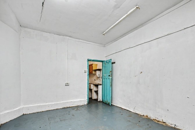 Lot Image
