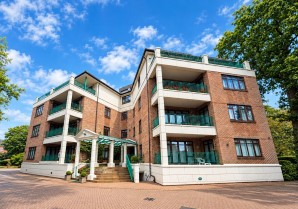 Property for Auction in London - Flat 11 Hartsbourne Park, 180 High Road, Bushey Heath, Bushey, Hertfordshire, WD23 1SD
