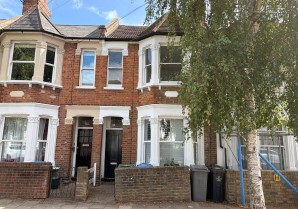 Property for Auction in London - 68 Charteris Road, Kilburn, London, NW6 7EX