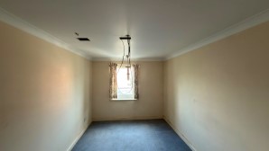 Property for Auction in London - Flat 5 Poplar House, 11 Woodland Crescent, London, SE16 6YJ