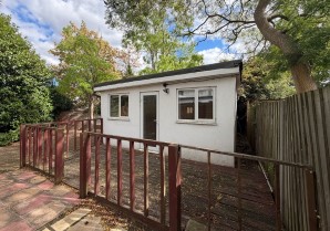 Property for Auction in London - Rear Bungalow, 2 Meadow Close, Enfield, Middlesex, EN3 5PE