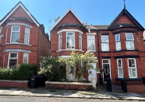 Property for Auction in London - 8 Francis Avenue, Prenton, Merseyside, CH43 4XL