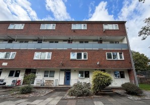 Property for Auction in London - Flat 6 Courier House, Ewen Crescent, Tulse Hill, London, SW2 2PN