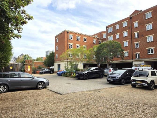Lot Image