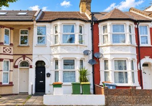 Property for Auction in London - 71B Jedburgh Road, Newham, London, E13 9LF