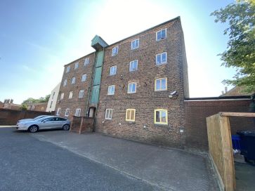 Property for Auction in Lincolnshire - 8 Harrison Warehouse, Eastgate, Louth LN11 8DD