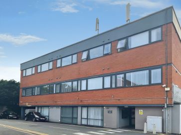 Property for Auction in Coventry & Warwickshire - Apt 8 Hazel Place , 202A Station Road, Balsall Common CV7 7FD