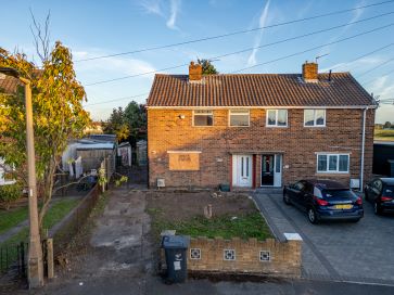 Property for Auction in Lincolnshire - 53 The Oval, Dunscroft, Doncaster, South Yorkshire DN7 4EA