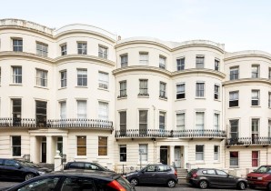 Property for Auction in Sussex & Hampshire - Basement Flat, 76a Lansdowne Place, Hove, BN3 1FH