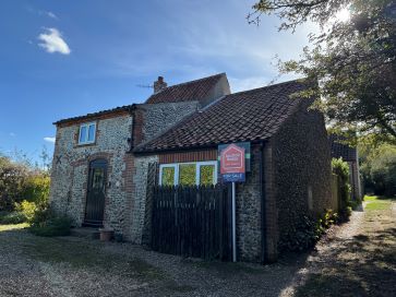Property for Auction in East Anglia - 5 The Loke, East Beckham, Norwich, Norfolk NR11 8RP