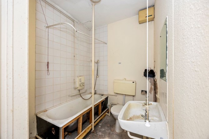 Lot Image