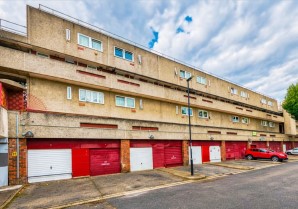 Property for Auction in London - Flat 15 Cobden Court, Byron Close, Greenwich, London, SE28 8AG