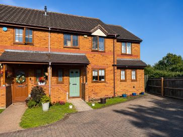 Property for Auction in Northants, Beds & Bucks - 17 Lodge Close, Little Houghton, Northampton, Northamptonshire NN7 1AF