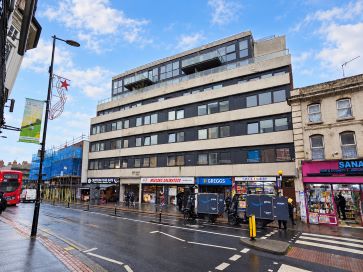 Property for Auction in Northants, Beds & Bucks - Flat 80, Green Dragon House 64-70, High Street, Croydon, London CR0 1FT