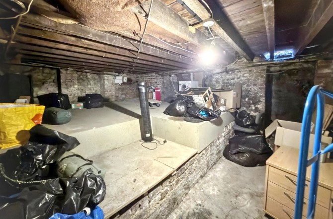 Lot Image