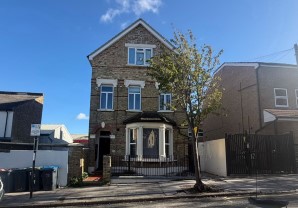 Property for Auction in London - Flat 5, 1 Borough Hill, Croydon, Surrey, CR0 4LP