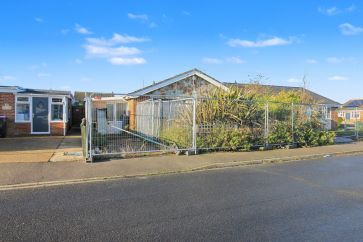 Property for Auction in Lincolnshire - 33 Buckingham Drive, Chapel St. Leonards, Skegness PE24 5UN
