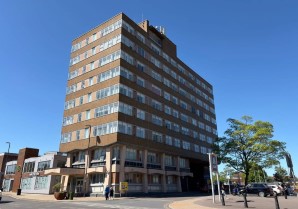 Property for Auction in London - 2 Priory Heights, Church Street, Dunstable, Bedfordshire, LU5 4RQ