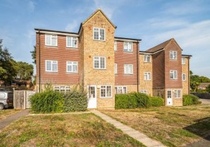 Property for Auction in London - 94 Crofton Close, Bracknell, Bracknell Forest, RG12 0UT